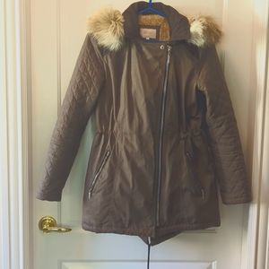 Laundry size small fall jacket, with removable hood gorgeous colour!